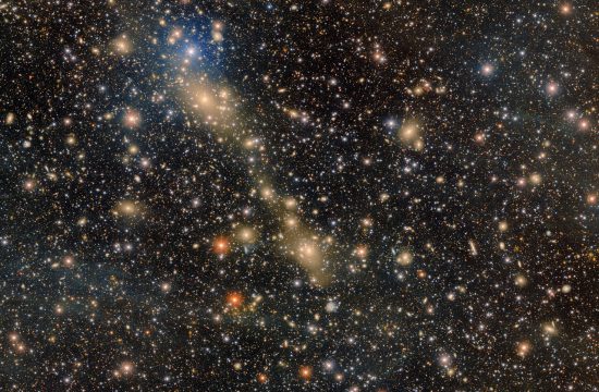 Cerro Tololo publica espectacular imagen de colosal cúmulo galáctico