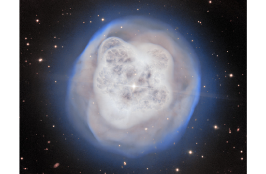 La Nebulosa Bola de Cristal revela la luz emitida por una estrella moribunda de hace 1.500 años
